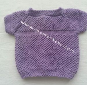 Комплект бебешка ръчно плетено елече с копчета и терлички