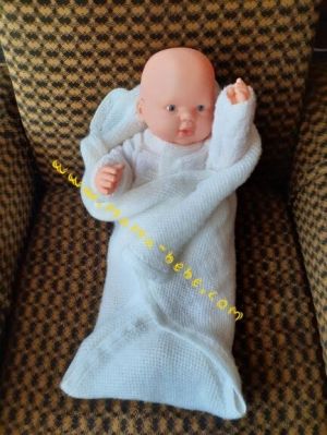 Ръчно плетенa пелена за бебета 0- 12 месеца