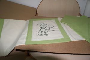  Комплект чаршафи за легло  - 3 части  ПЧЕЛА - екрю - зелено