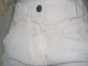 Панталон момиче,цвят бял с памучна подплата.Размер 50,56 см.