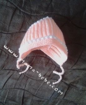 Комплект бебешка ръчно плетена  шапка и терлички